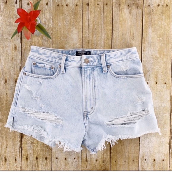 Abercrombie & Fitch Pants - Abercrombie & Fitch Annie High Rise Shorts Size: 4